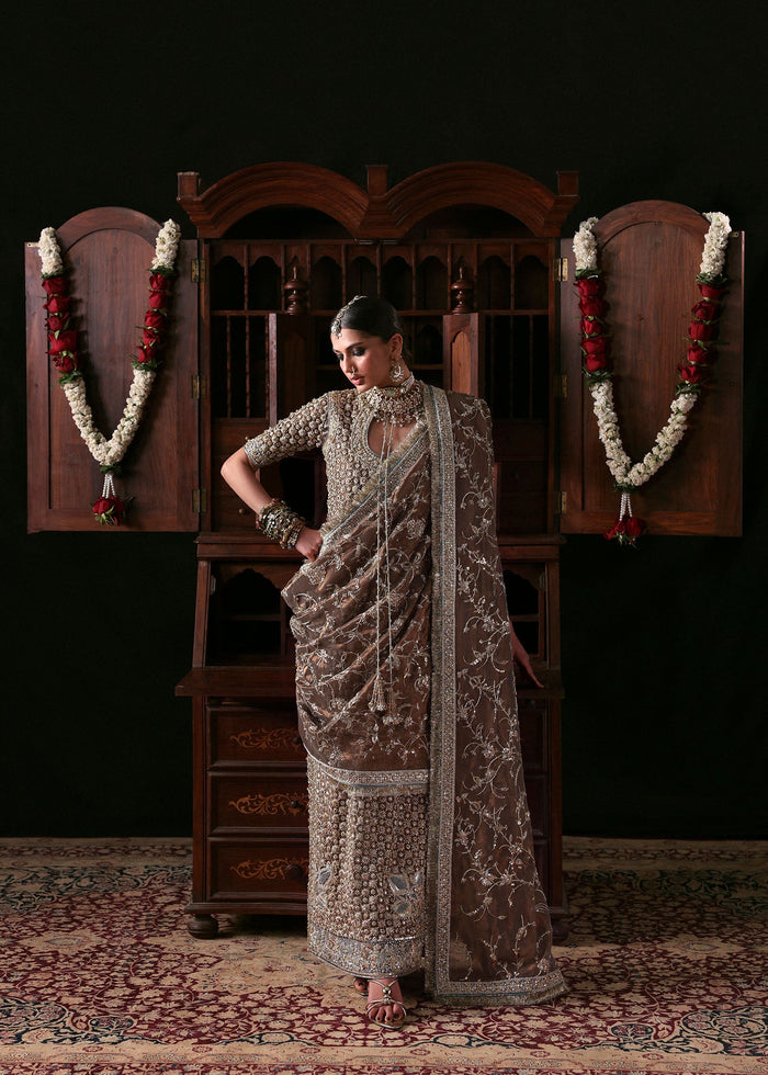 Nargis - Formal 26