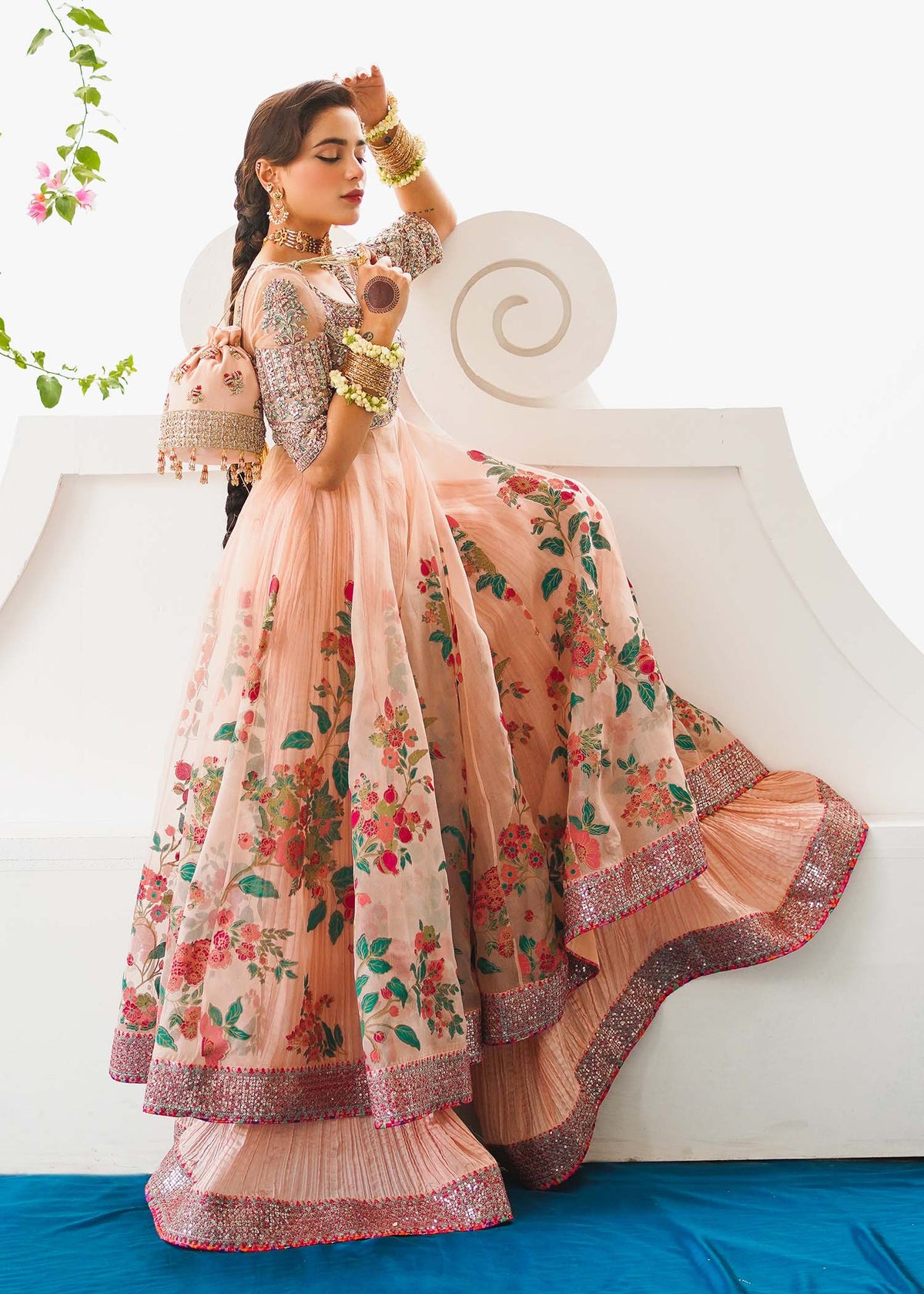 Aura - Ready to ship